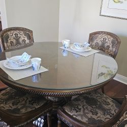 Selling Used Round Glass Dining Table with Chairs