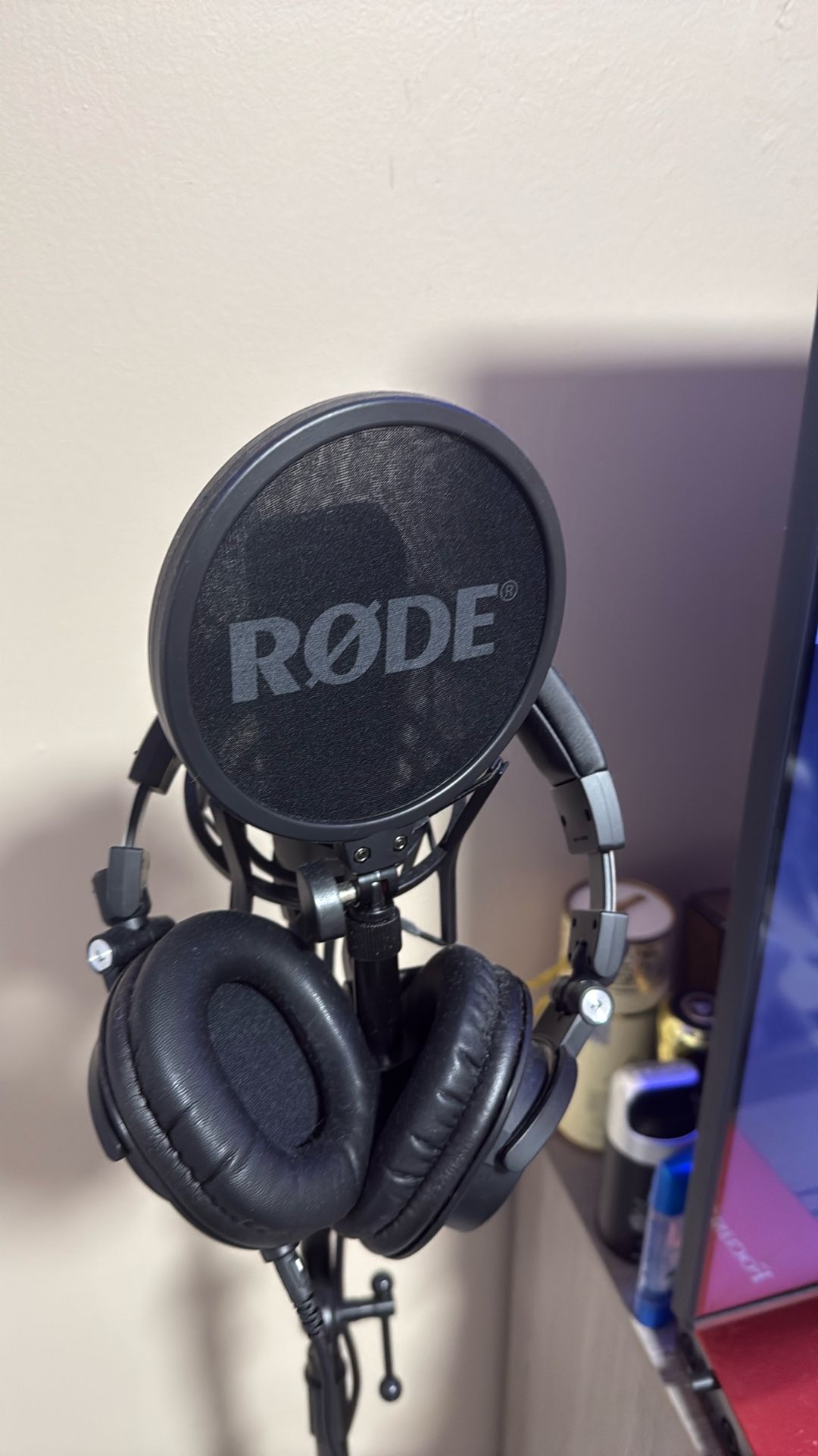 Microphone And Focusrite
