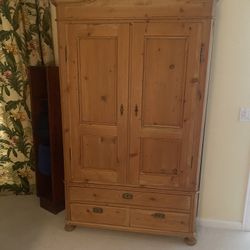 Scandinavian Made Armoire /tv Cabinet / Bar 