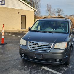 2010 Chrysler Town & Country