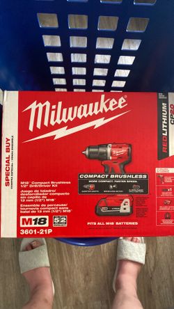 Milwaukee compact brush line half inch drill driver kit