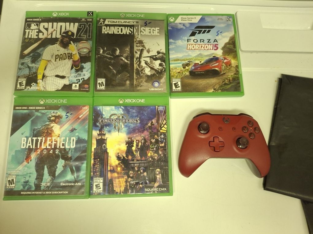 XBOX ONE GAMES + CONTROLLER