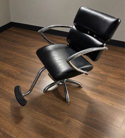 Black Hydraulic Salon Barber Chair