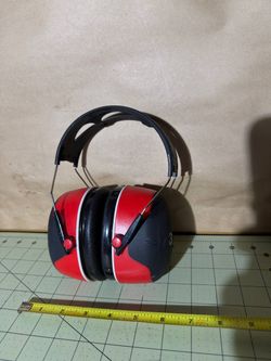 Pro-Grade Earmuff by 3M 