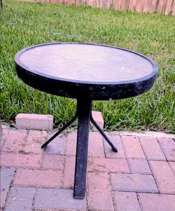 Glass backyard round tables