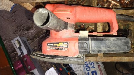 Electric sander working