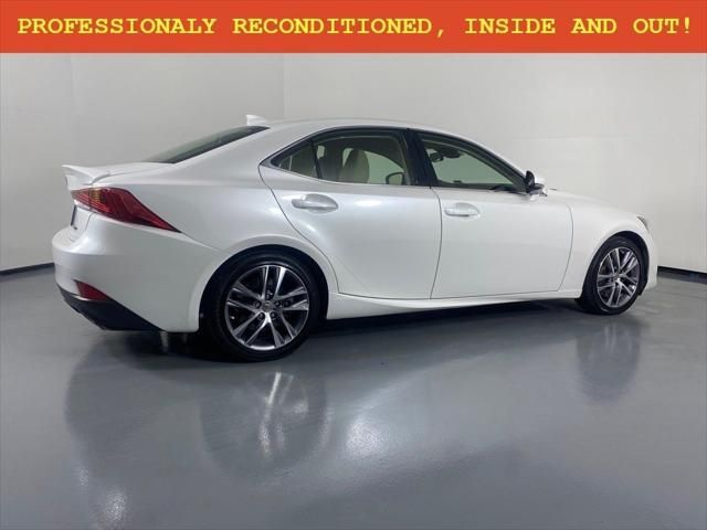 2019 Lexus IS