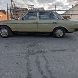 1983 Mercedes-Benz 300 Diesel 