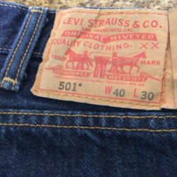 Levi’s Jean size 40 Excellent condition 