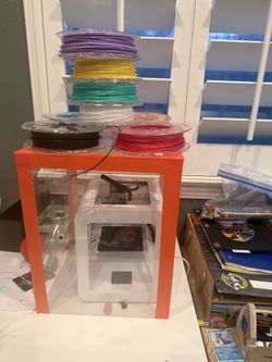 Toybox Alpha Two 3D Printer for Kids — 8 Filament Spools + Enclosure Included