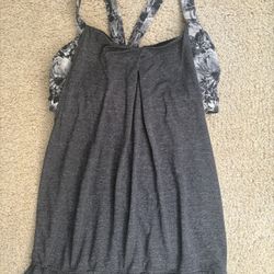 Lululemon Women’s Tank With Sports Bra Size 6