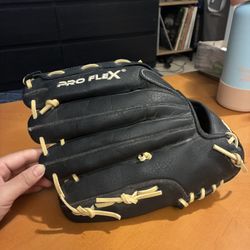 Baseball Gloves 