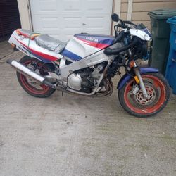 Yamaha 600