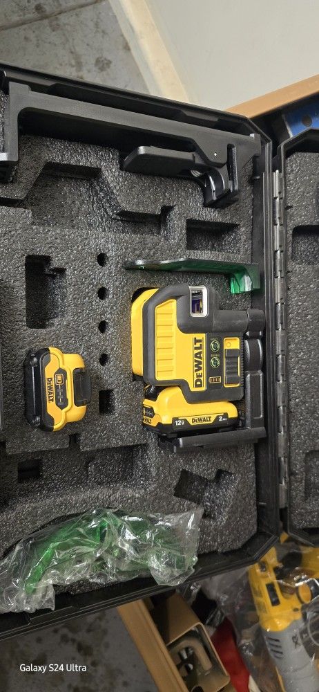 5 Point Laser Level  Dewalt 
