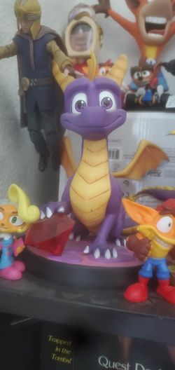 Crash Badicoot And Spyro Firdt 4 Figures