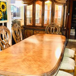 Dining Room Set - Michael Amini  Signature Series by  AICO