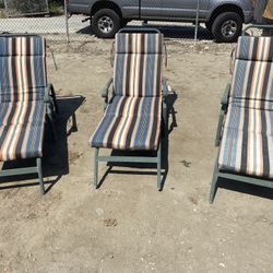 Lounge Chairs With Cushions 