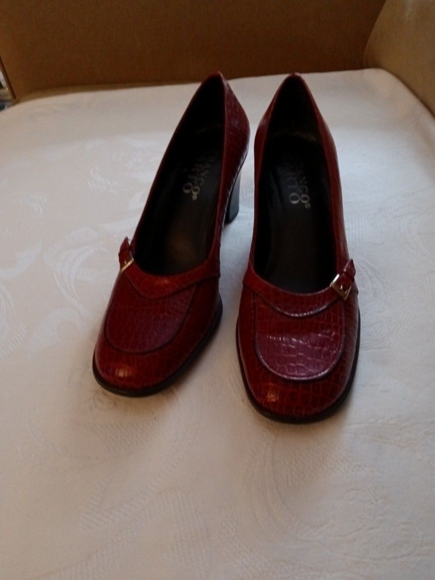 Franco Sarto Leather Pumps Size 7 1/2M