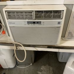 12,000 Btu Air Conditioner Frigidaire 