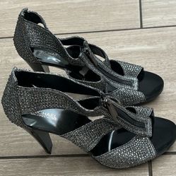 MK Silver Heels 