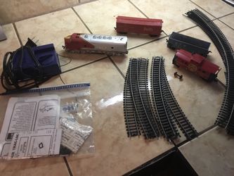 Life-Like HO Scale Model Train Set