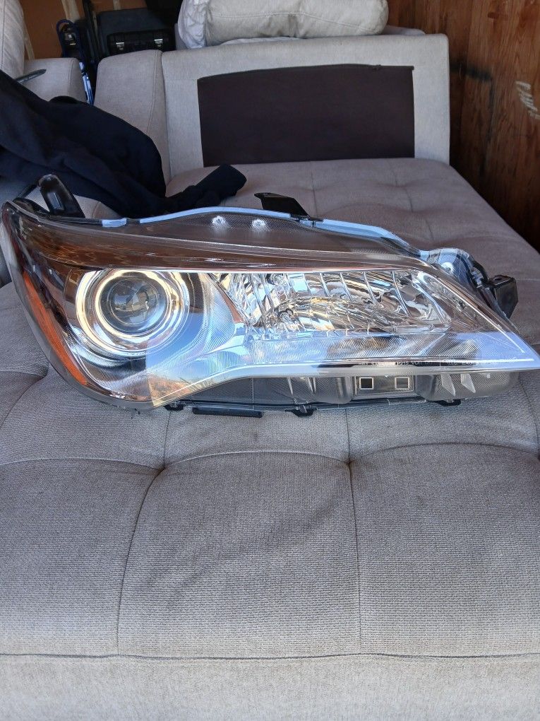  Toyota Camry Headlights 