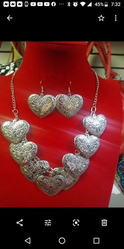 Silver fashion necklace set