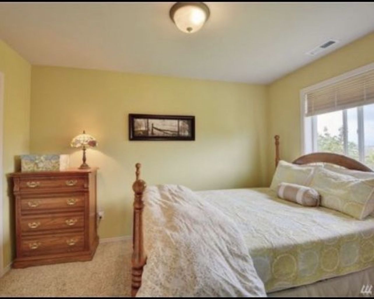 Queen Bedroom Full Set