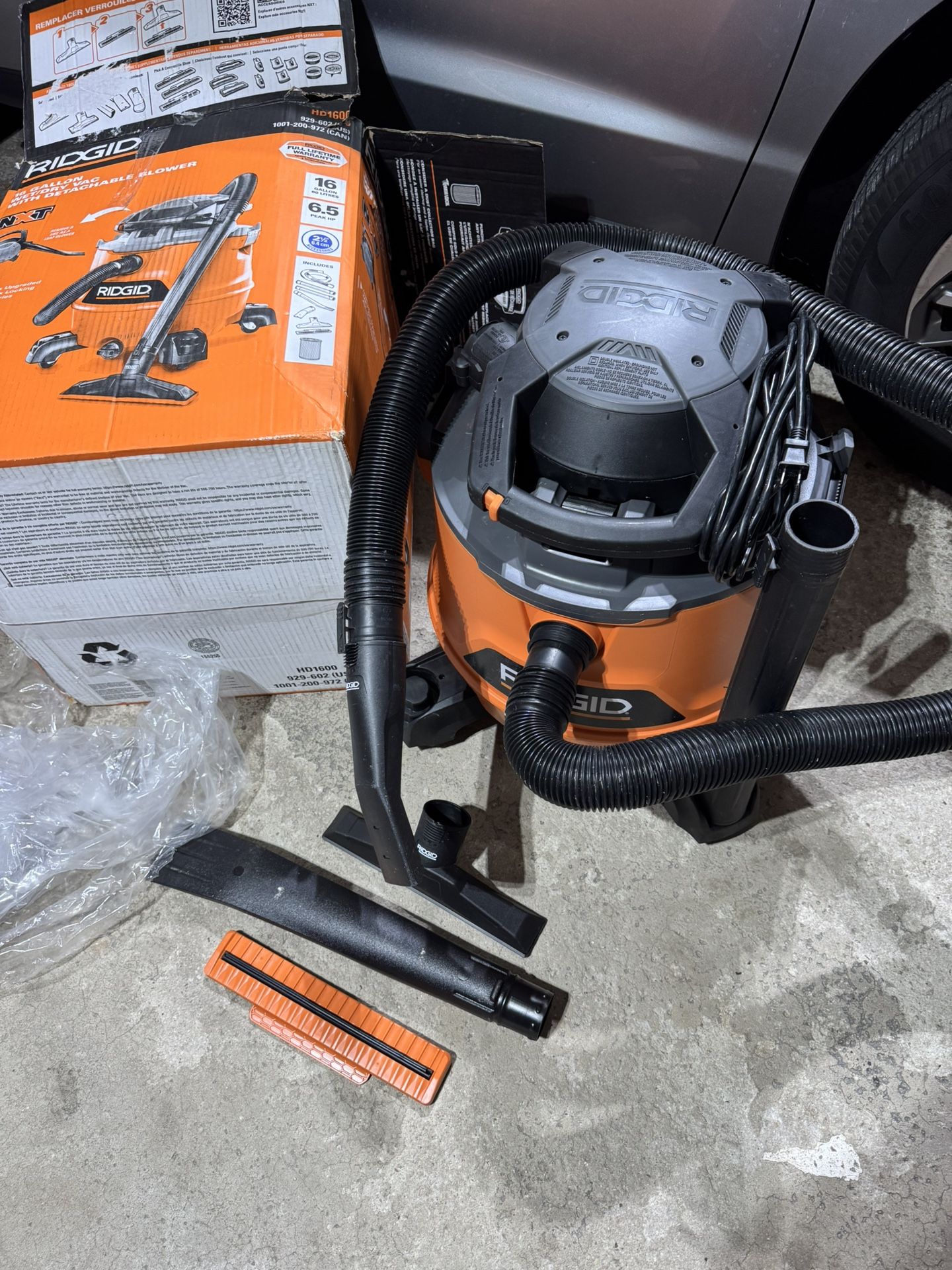 RIDGID 16 Gal. 6.5 Peak HP NXT Shop Vacuum Wet Dry Vac with Detachable Blower, Filter, Locking Hose and Accessories HD1600