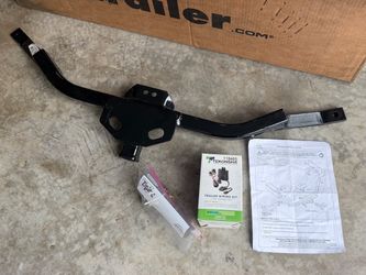 CURT Honda Element Hitch + Wiring Kit 03-11