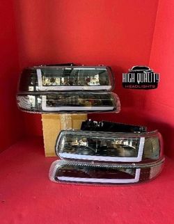 Chevy Silverado 1999. 2006 headlight.