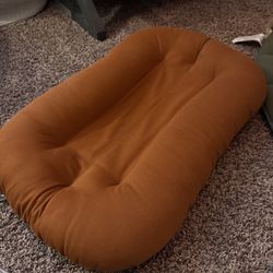 Snuggle Me Infant Lounger
