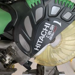 Hitachi 12 Inch Compound Miter Saw 