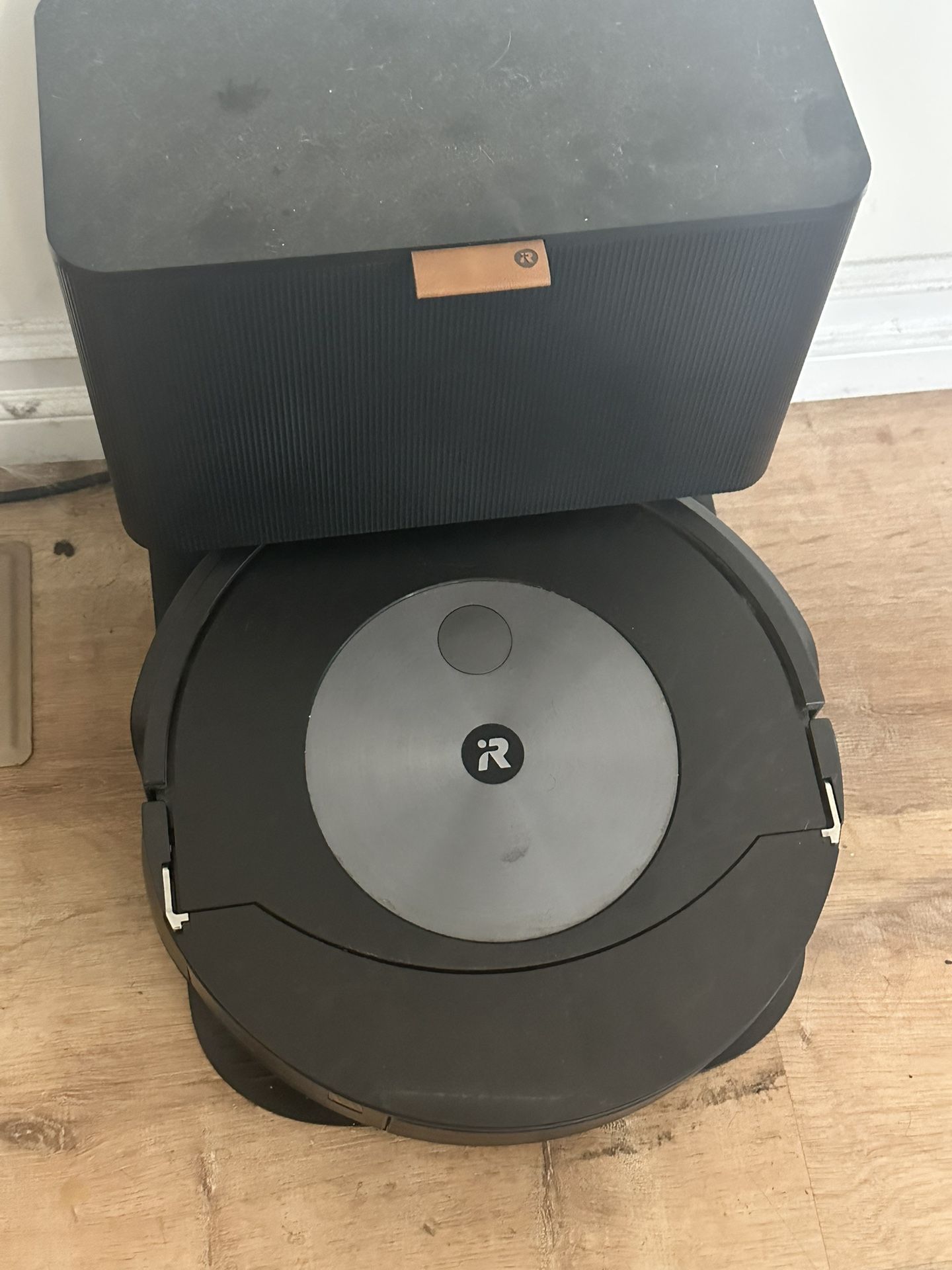 iRobot Roomba J7+ Combo Vacuum And Mop With Dirt Disposal