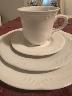 Pfaltzgraff Dinner Set61 Pieces In Excellent Condition
