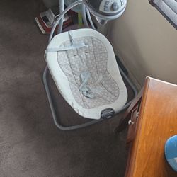 GRACO BABY SWING
