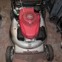 Honda Push Mower, Electric Start, Self-Propelled