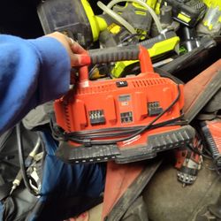 Battery Charger 