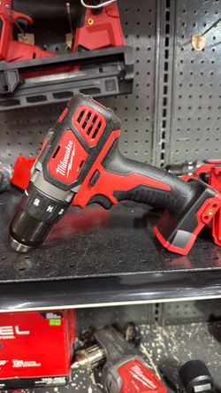 Milwaukee m18 brush drill 1/2inch