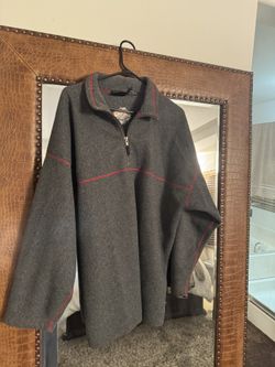 Snowboards Grey Jacket Size Large  