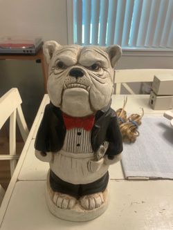 Bulldog Lovers Your butler is here!