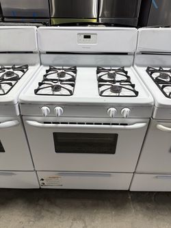 Frigidaire white 4 burner range stove