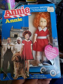 1982 Annie 6 inch doll