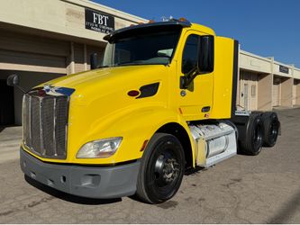 2019 Peterbilt 579 Tandem Axle Day Cab
