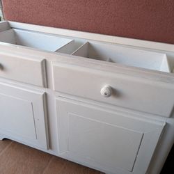 Kitchen Cabinet 