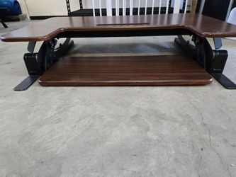 Standing desk converter