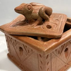 Unique Vintage Indonesian Earthenware Pottery Box Tembikar Lombok Folk Art Frog Lid - Rare & Hard to Find   Approx 4” sq