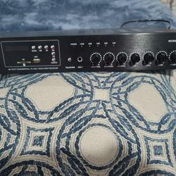 Amplifier.  ROCKVI LLE