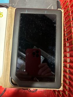 Barnes & Noble Nook Tablet with Case