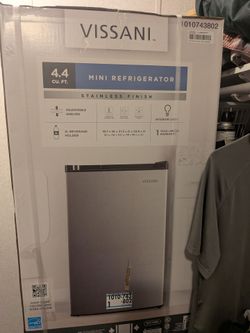 vassani mini fridge